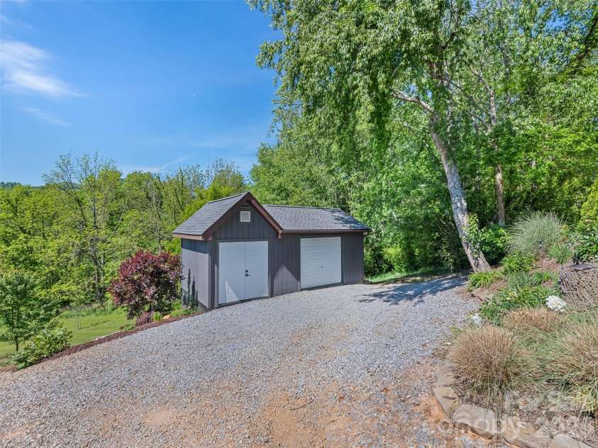 265 Cansadie Top Road, Waynesville, NC 28785.  MLS# CAR4381417, YatesRealty ID 23100. 