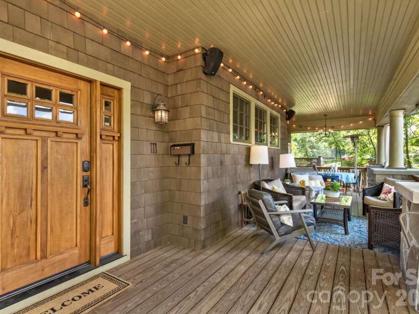 111 Montford Avenue, Asheville, NC 28801.  MLS# CAR4381201, YatesRealty ID 23101. 