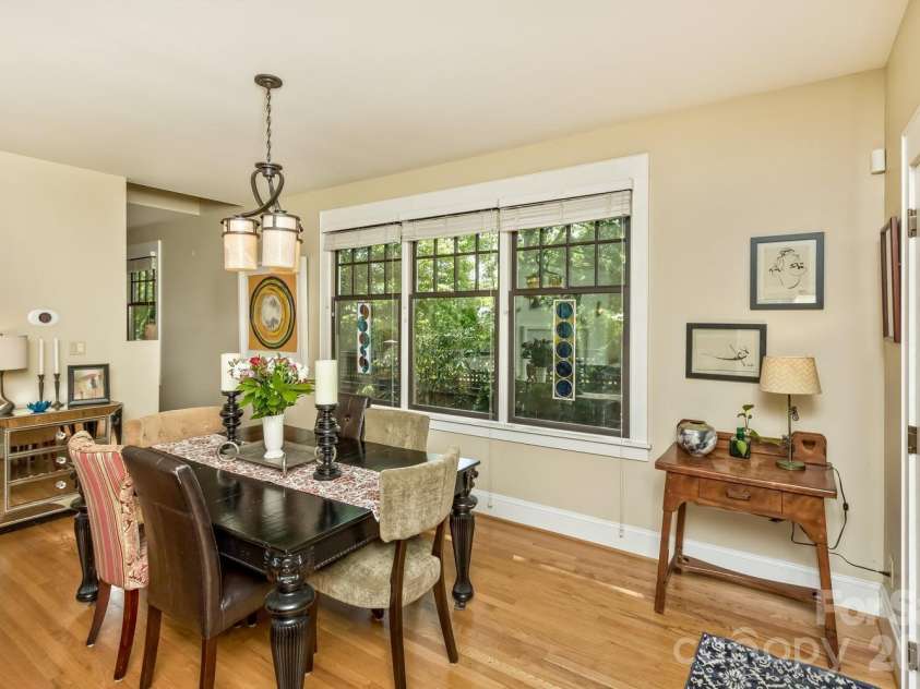 111 Montford Avenue, Asheville, NC 28801.  MLS# CAR4381201, YatesRealty ID 23101. 