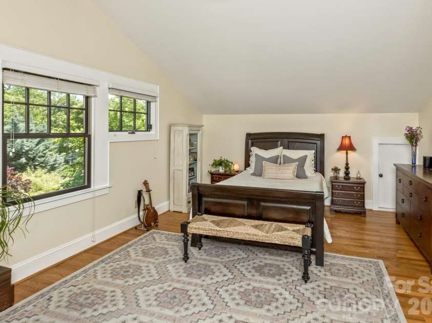 111 Montford Avenue, Asheville, NC 28801.  MLS# CAR4381201, YatesRealty ID 23101. 