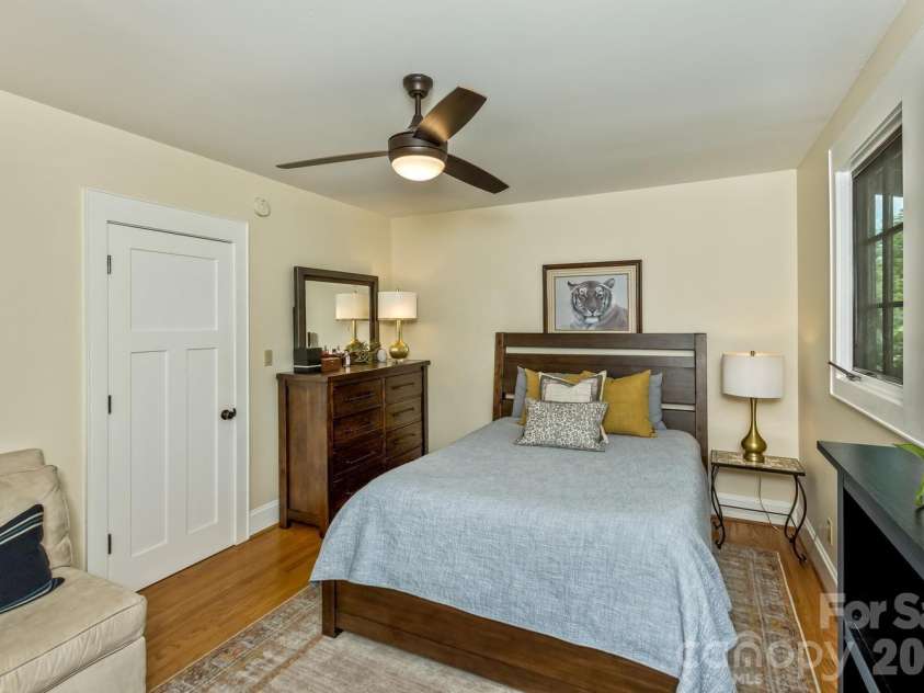 111 Montford Avenue, Asheville, NC 28801.  MLS# CAR4381201, YatesRealty ID 23101. 