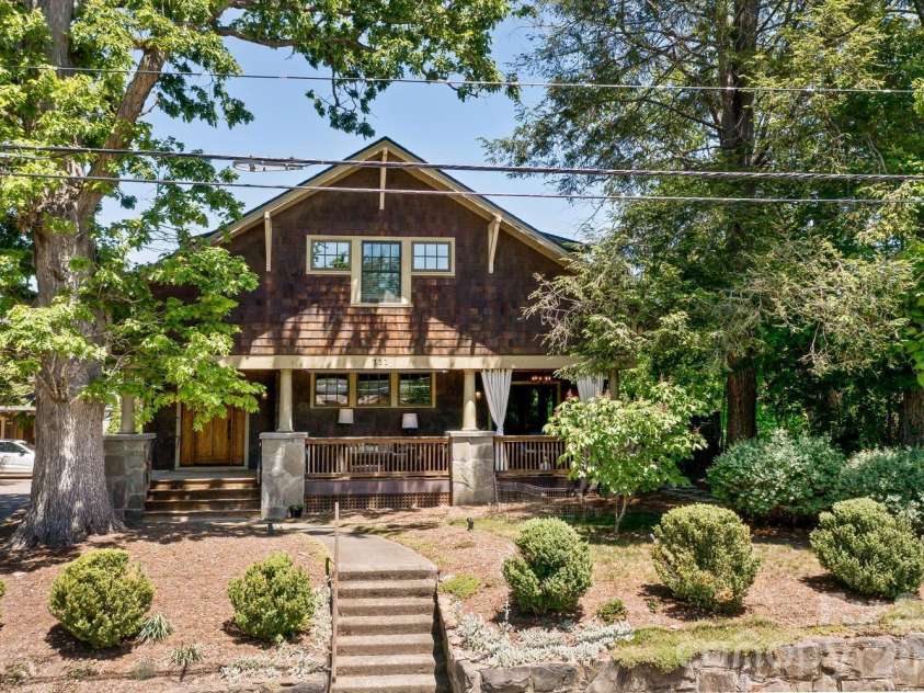 111 Montford Avenue, Asheville, NC 28801.  MLS# CAR4381201, YatesRealty ID 23101. 