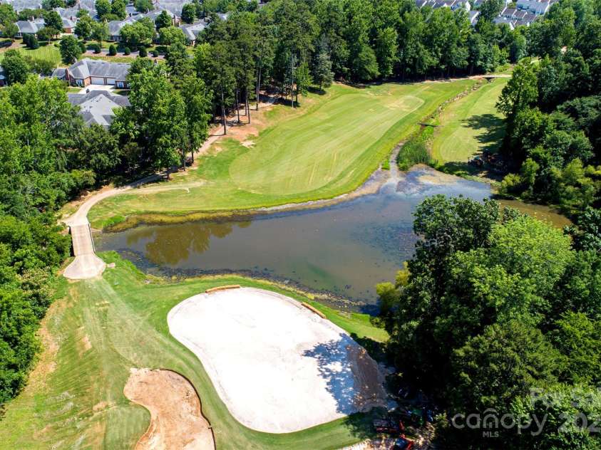 8538 Highland Glen Drive, Charlotte, NC 28269.  MLS# CAR4270032, YatesRealty ID 23101. 