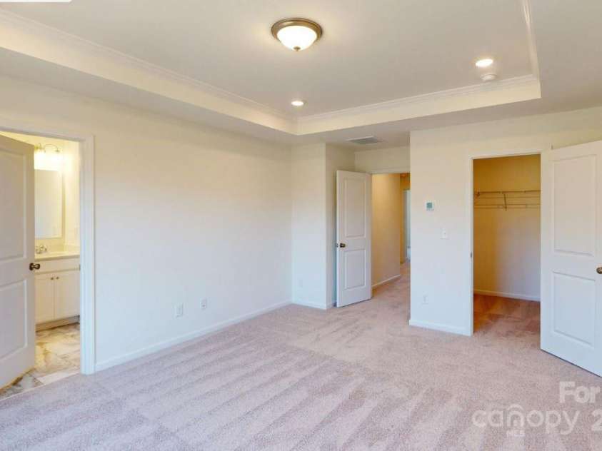 4061 Lawnview Drive, Charlotte, NC 28269.  MLS# CAR4169904, YatesRealty ID 23103. Owners bedroom
