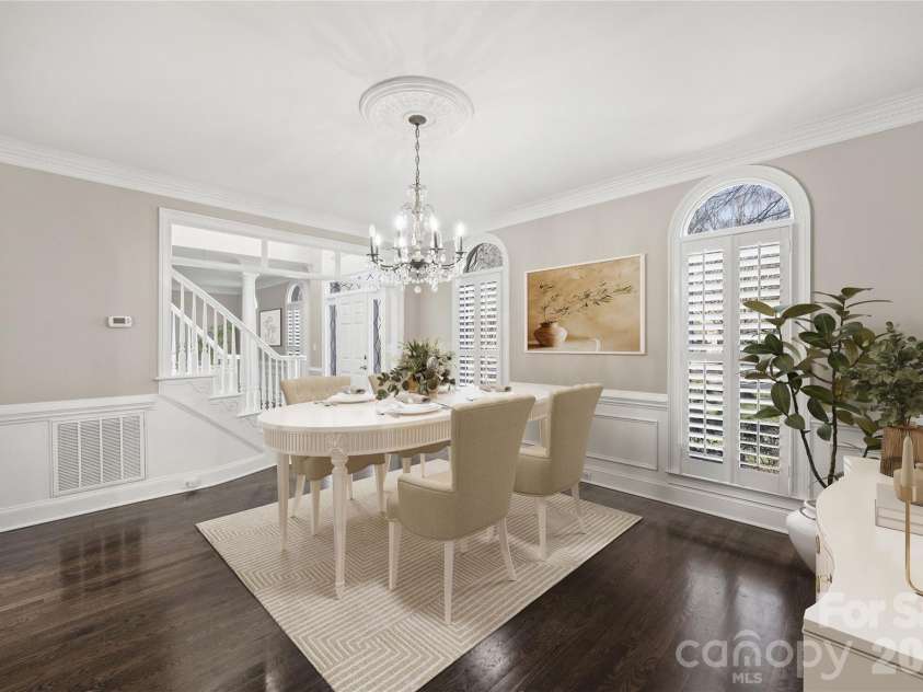 5242 Colony Road, Charlotte, NC 28226.  MLS# CAR4337225, YatesRealty ID 23103. Formal Dining