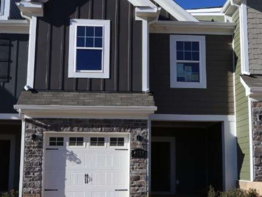 4057 Lawnview Drive, Charlotte, NC 28269.  MLS# CAR4188147, YatesRealty ID 23104. Exterior