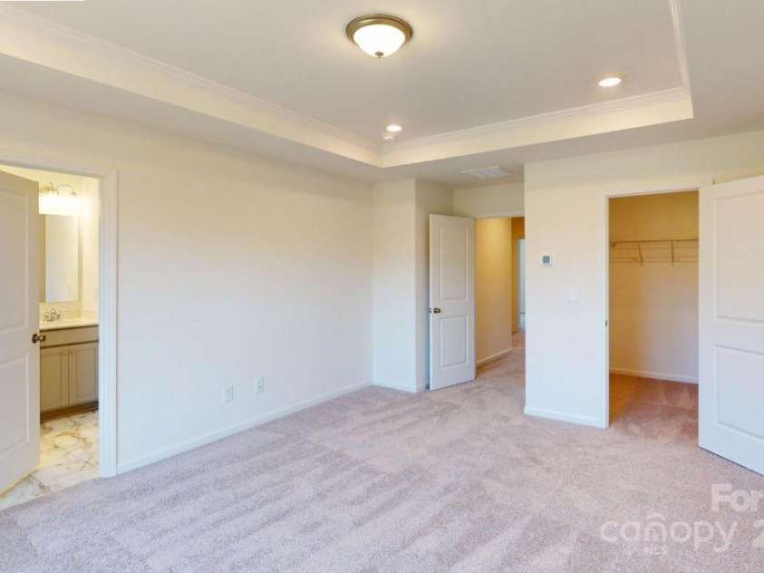4057 Lawnview Drive, Charlotte, NC 28269.  MLS# CAR4188147, YatesRealty ID 23104. Owners bedroom