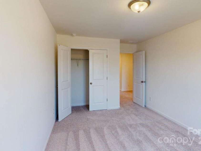 4057 Lawnview Drive, Charlotte, NC 28269.  MLS# CAR4188147, YatesRealty ID 23104. Secondary bedroom
