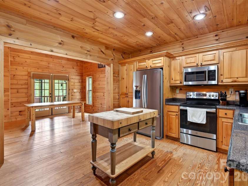 71 Browns Crossing Drive, Marion, NC 28752.  MLS# CAR4370041, YatesRealty ID 23105. 