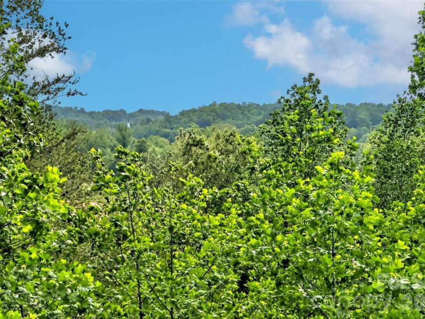 71 Browns Crossing Drive, Marion, NC 28752.  MLS# CAR4370041, YatesRealty ID 23105. 