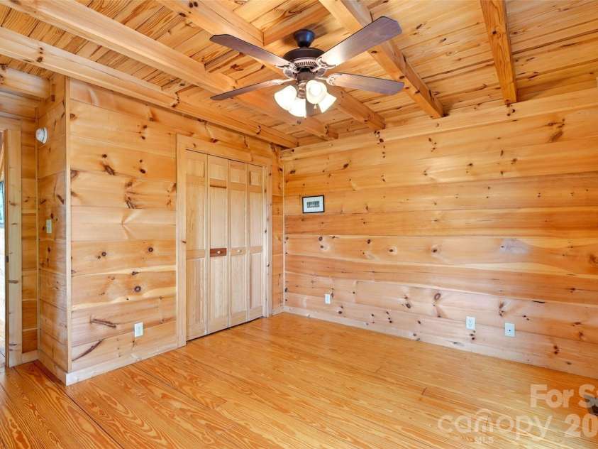 71 Browns Crossing Drive, Marion, NC 28752.  MLS# CAR4370041, YatesRealty ID 23105. 