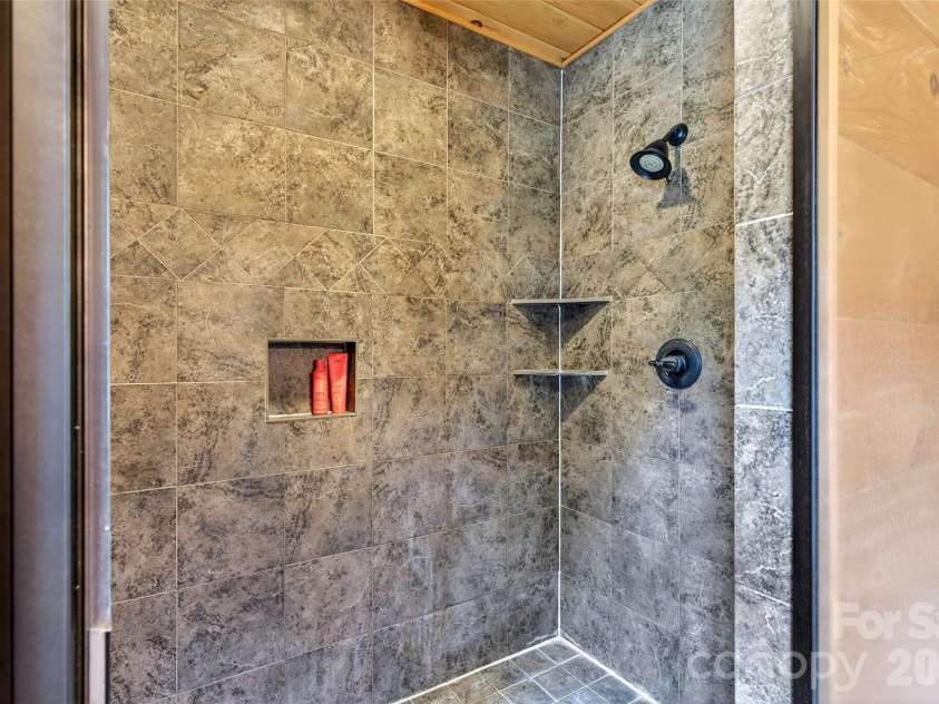 71 Browns Crossing Drive, Marion, NC 28752.  MLS# CAR4370041, YatesRealty ID 23105. 