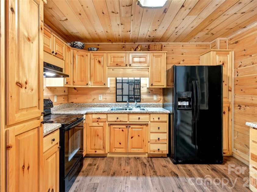 71 Browns Crossing Drive, Marion, NC 28752.  MLS# CAR4370041, YatesRealty ID 23105. 