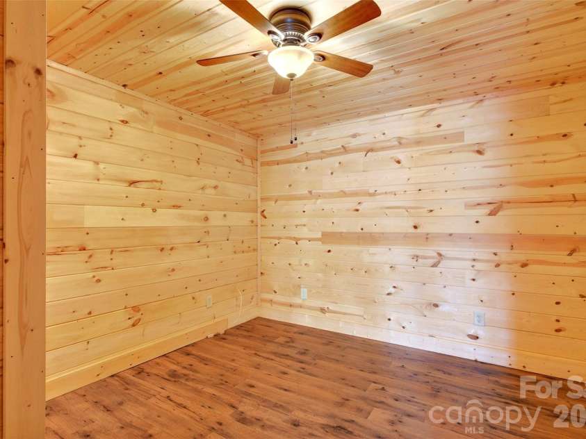 71 Browns Crossing Drive, Marion, NC 28752.  MLS# CAR4370041, YatesRealty ID 23105. 