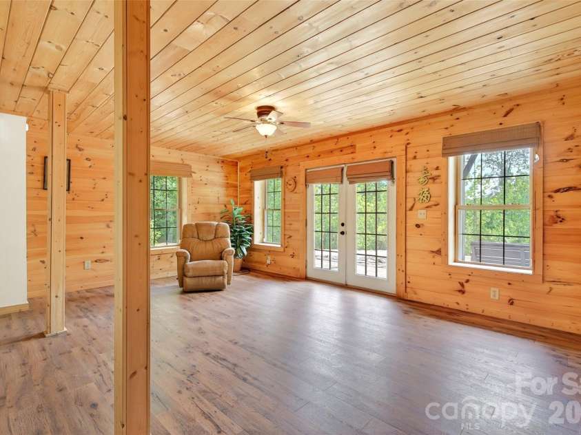71 Browns Crossing Drive, Marion, NC 28752.  MLS# CAR4370041, YatesRealty ID 23105. 