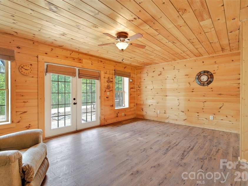 71 Browns Crossing Drive, Marion, NC 28752.  MLS# CAR4370041, YatesRealty ID 23105. 