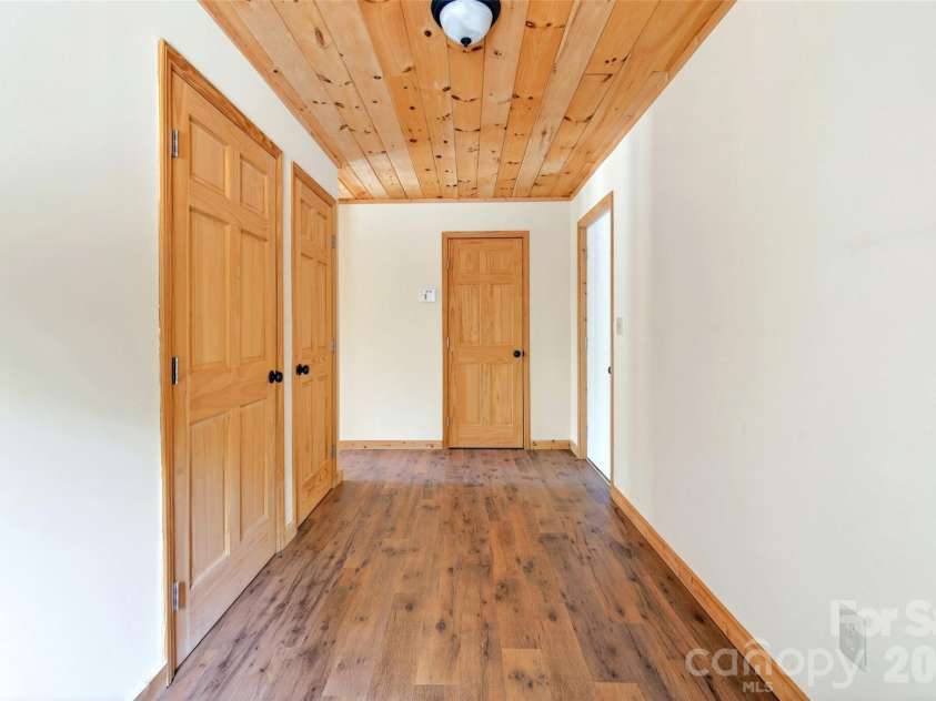 71 Browns Crossing Drive, Marion, NC 28752.  MLS# CAR4370041, YatesRealty ID 23105. 