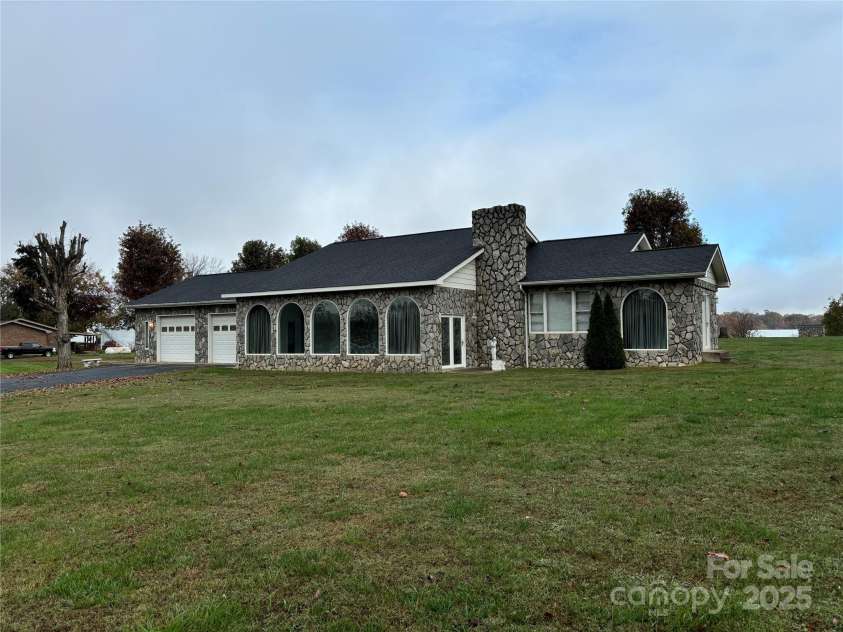 2022 Friendship Church Road, Taylorsville, NC 28681.  MLS# CAR4291669, YatesRealty ID 23106. 