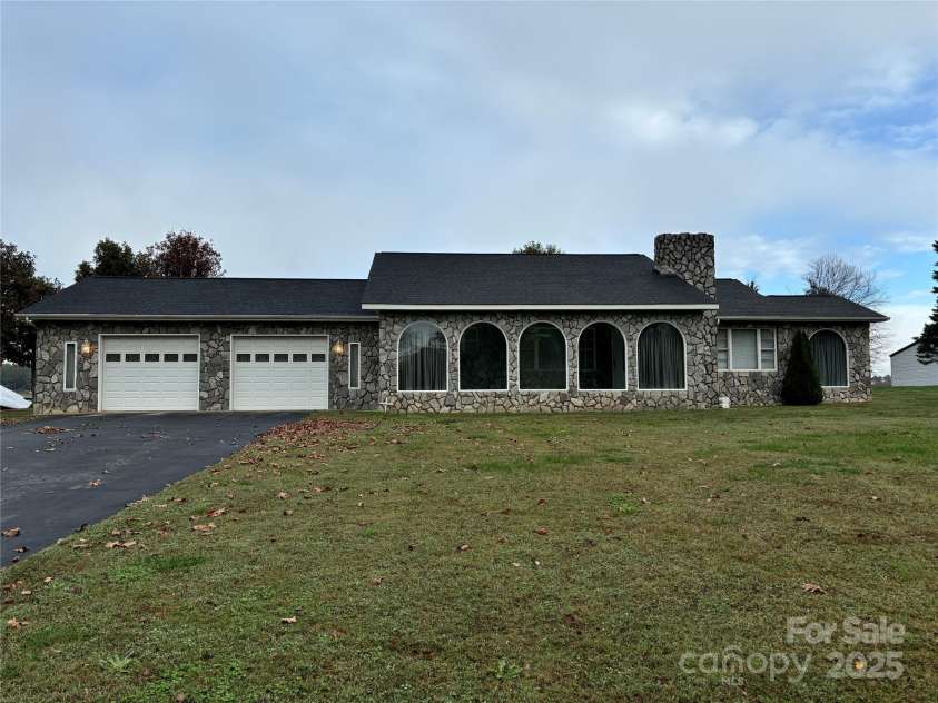 2022 Friendship Church Road, Taylorsville, NC 28681.  MLS# CAR4291669, YatesRealty ID 23106. 