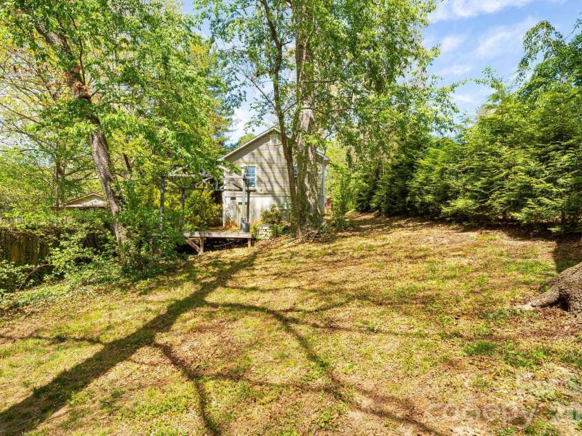218 Appalachian Way, Asheville, NC 28806.  MLS# CAR4372519, YatesRealty ID 23106. 