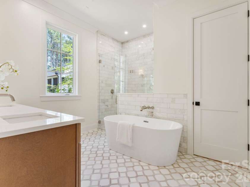 8016 Gulf Creek Road, Lancaster, SC 29720.  MLS# CAR4371059, YatesRealty ID 23107. Primary Bath