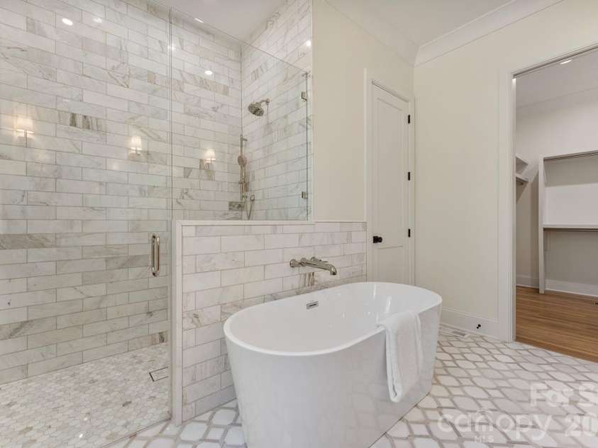 8016 Gulf Creek Road, Lancaster, SC 29720.  MLS# CAR4371059, YatesRealty ID 23107. Primary Bath