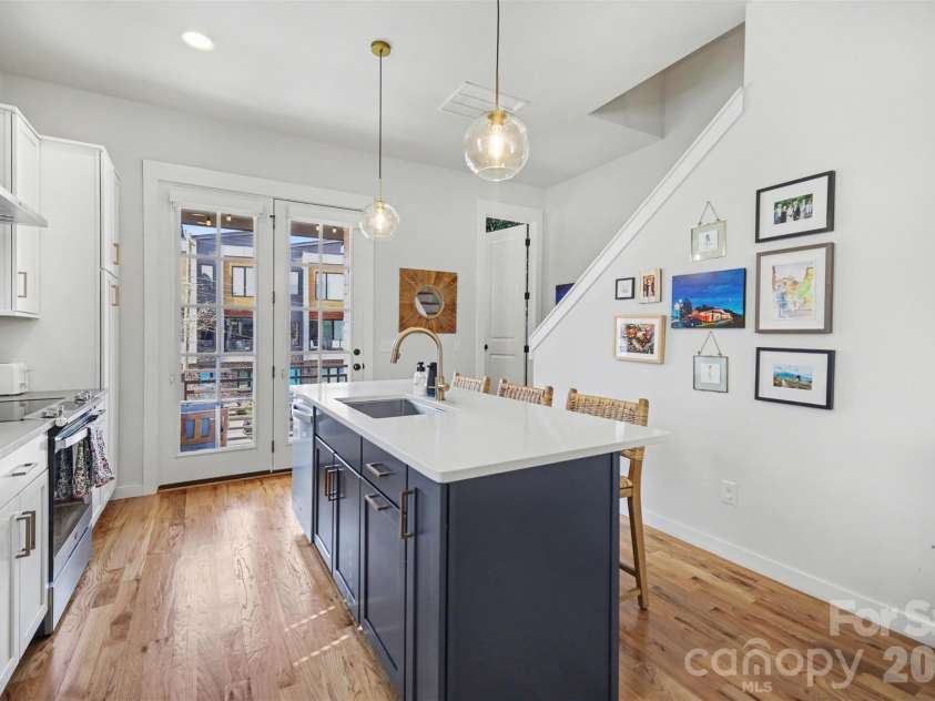 3300 Spencer Street, Charlotte, NC 28205.  MLS# CAR4362221, YatesRealty ID 23108. 
