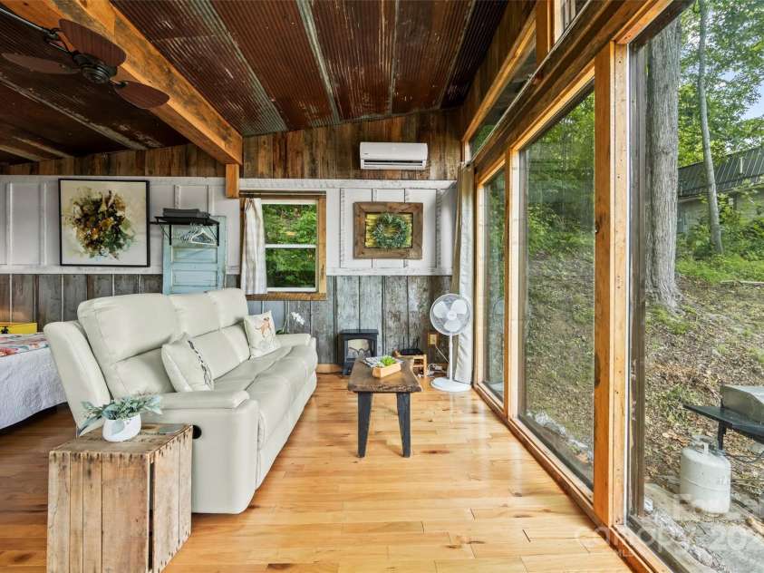553 Paradise Mountain Road, Canton, NC 28716.  MLS# CAR4273230, YatesRealty ID 23108. 