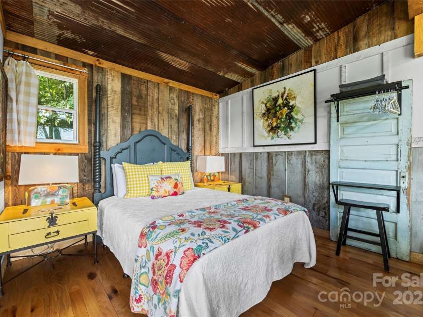 553 Paradise Mountain Road, Canton, NC 28716.  MLS# CAR4273230, YatesRealty ID 23108. 