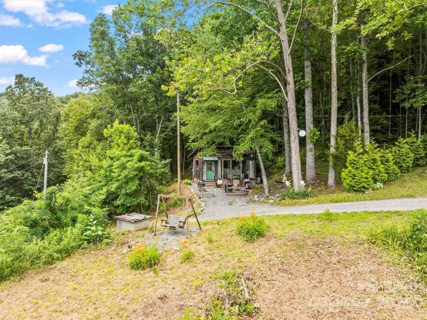 553 Paradise Mountain Road, Canton, NC 28716.  MLS# CAR4273230, YatesRealty ID 23108. 