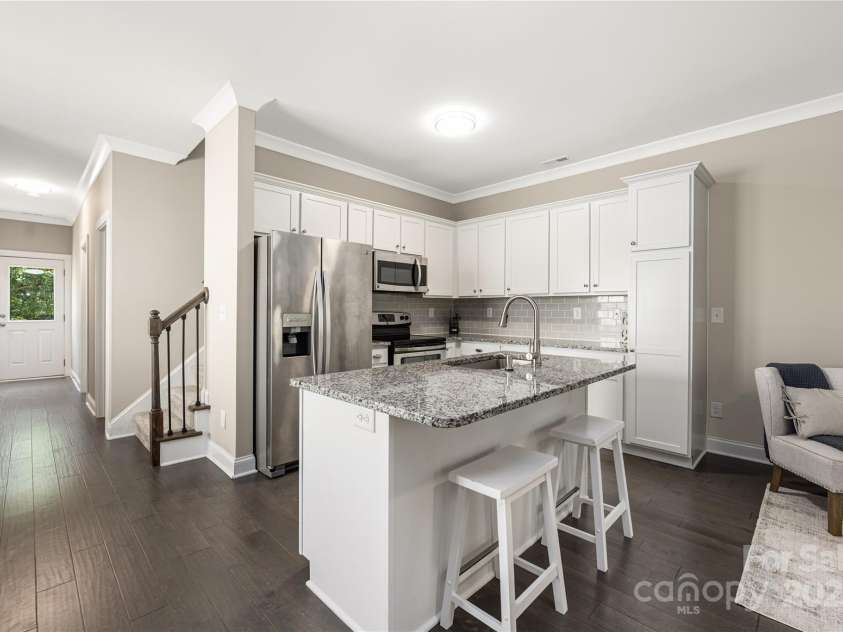 12220 Huntersville Concord Road, Huntersville, NC 28078.  MLS# CAR4265142, YatesRealty ID 23109. Kitchen