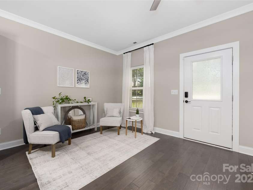 12220 Huntersville Concord Road, Huntersville, NC 28078.  MLS# CAR4265142, YatesRealty ID 23109. Living Room