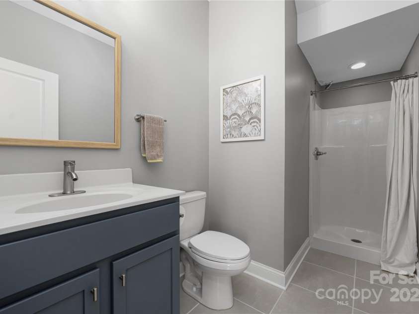 12220 Huntersville Concord Road, Huntersville, NC 28078.  MLS# CAR4265142, YatesRealty ID 23109. Main Floor Full Bath