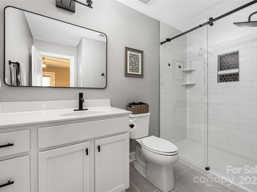 12220 Huntersville Concord Road, Huntersville, NC 28078.  MLS# CAR4265142, YatesRealty ID 23109. Primary Bath
