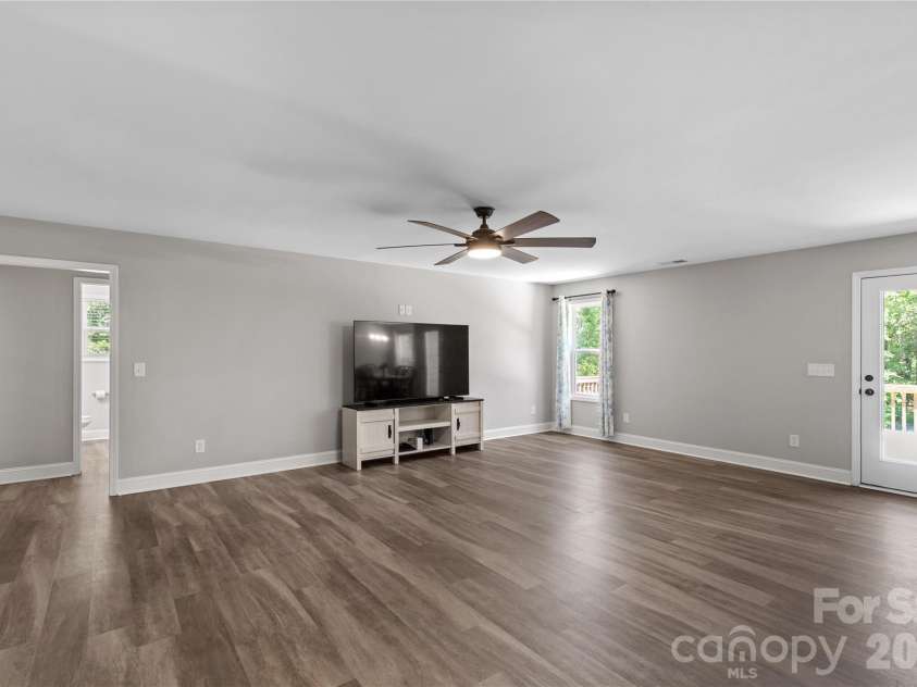 4335 Palmer Lloyd Road, Lancaster, SC 29720.  MLS# CAR4377135, YatesRealty ID 23109. 