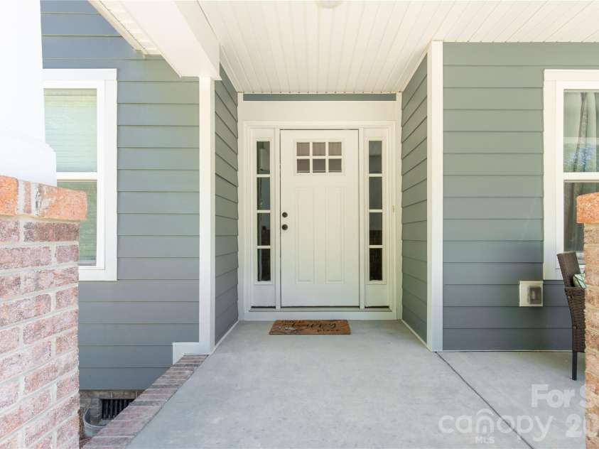 4335 Palmer Lloyd Road, Lancaster, SC 29720.  MLS# CAR4377135, YatesRealty ID 23109. Covered Front Porch