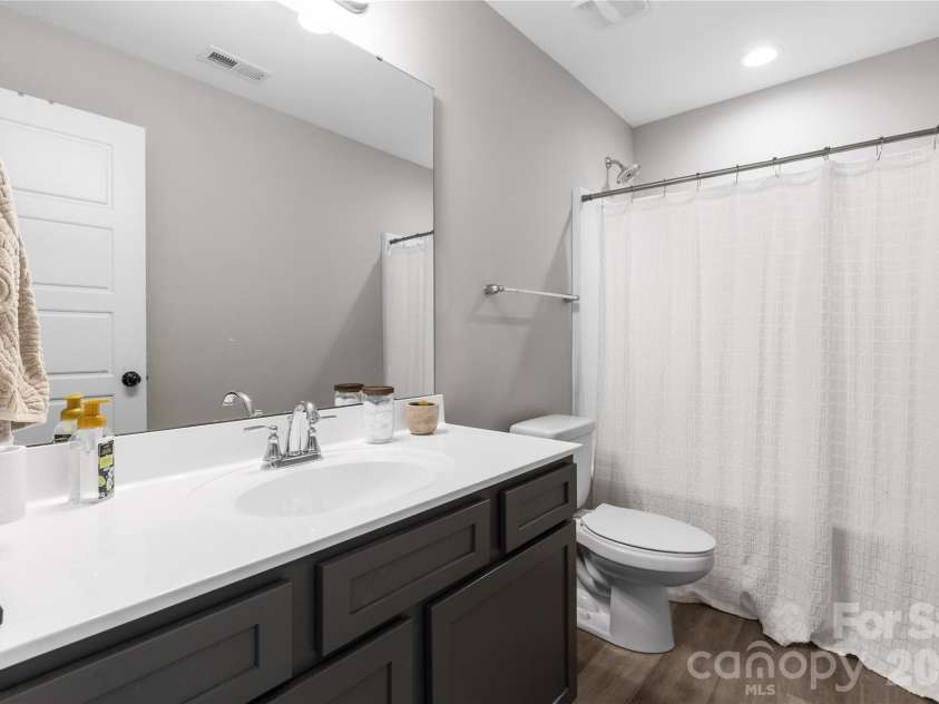 4335 Palmer Lloyd Road, Lancaster, SC 29720.  MLS# CAR4377135, YatesRealty ID 23109. Primary Bath #2