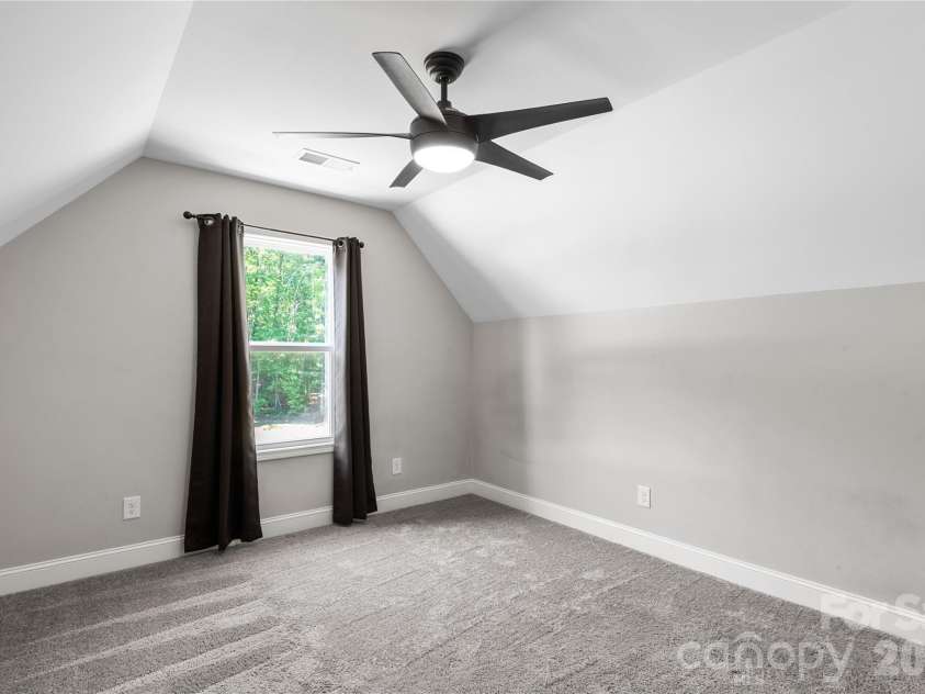4335 Palmer Lloyd Road, Lancaster, SC 29720.  MLS# CAR4377135, YatesRealty ID 23109. Upstairs Bath
