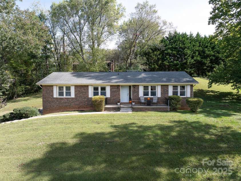 16 Sun Valley Court, Alexander, NC 28701.  MLS# CAR4263633, YatesRealty ID 23110. Large front yard