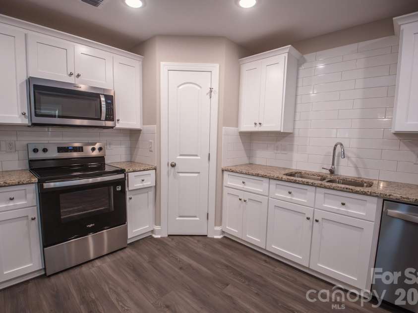 415 Jackson Street, Albemarle, NC 28001.  MLS# CAR4373476, YatesRealty ID 23110. Kitchen
