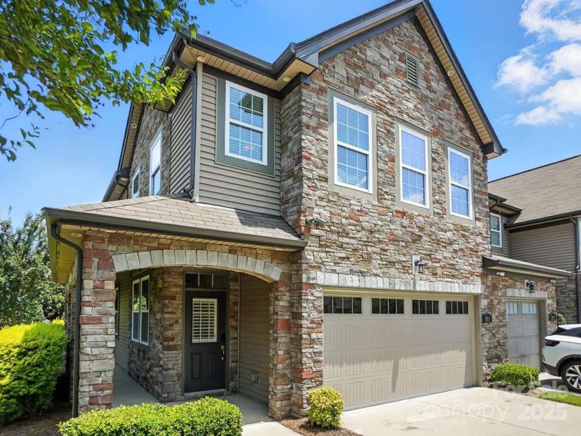 809 Ayrshire Avenue, Fort Mill, SC 29708.  MLS# CAR4274000, YatesRealty ID 23111. 