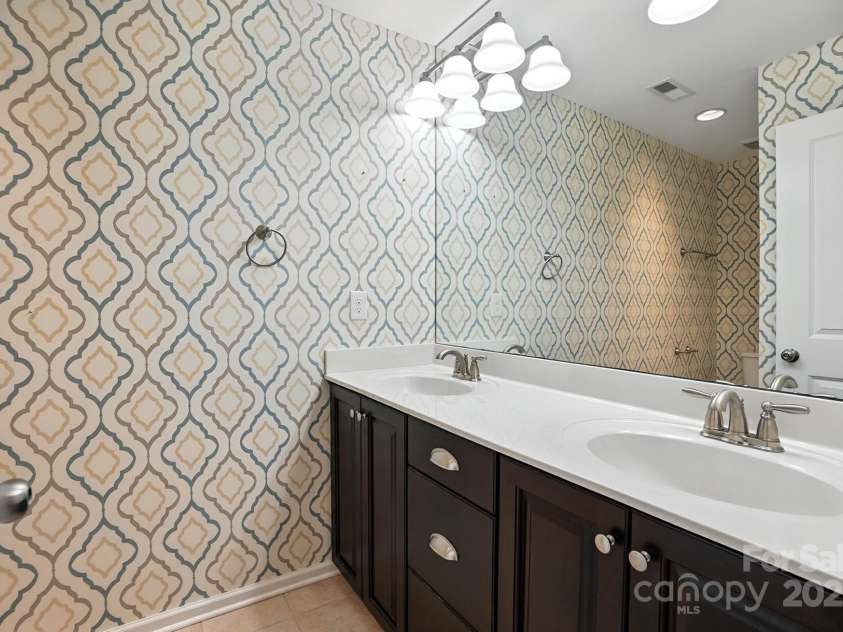 809 Ayrshire Avenue, Fort Mill, SC 29708.  MLS# CAR4274000, YatesRealty ID 23111. 