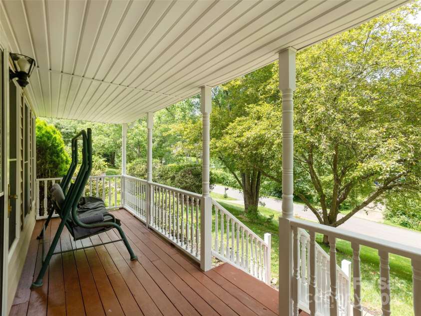 30 Collenwood Road, Arden, NC 28704.  MLS# CAR4273444, YatesRealty ID 23112. 