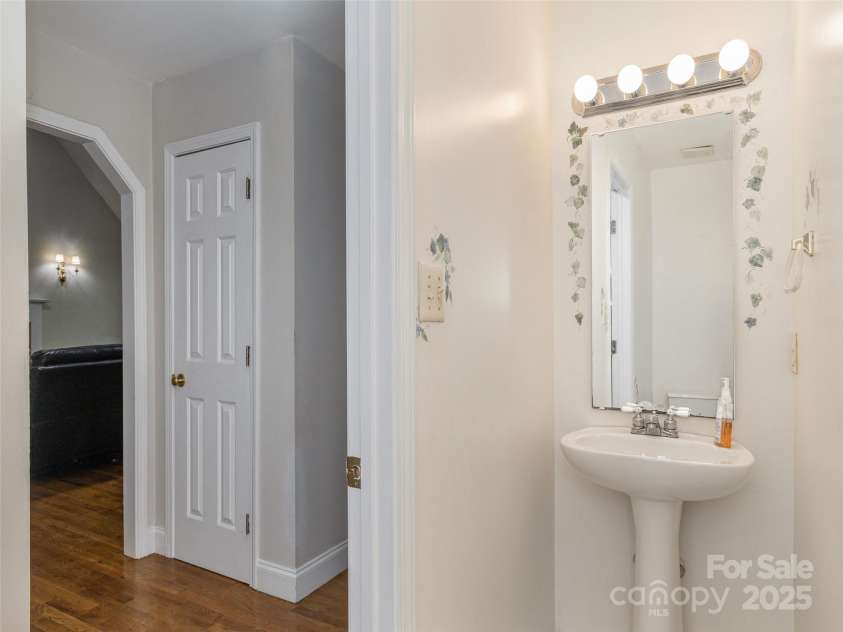 30 Collenwood Road, Arden, NC 28704.  MLS# CAR4273444, YatesRealty ID 23112. 