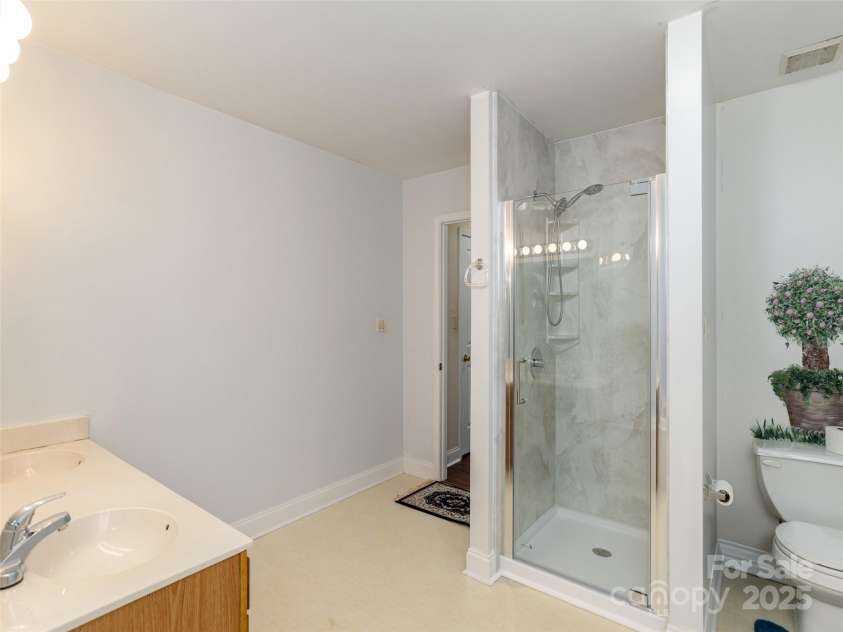 30 Collenwood Road, Arden, NC 28704.  MLS# CAR4273444, YatesRealty ID 23112. 