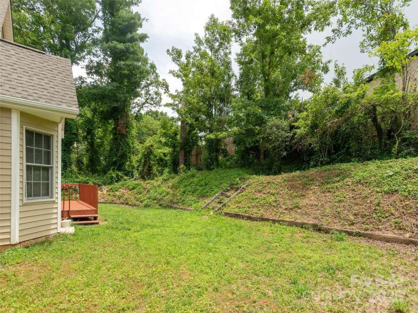 30 Collenwood Road, Arden, NC 28704.  MLS# CAR4273444, YatesRealty ID 23112. 