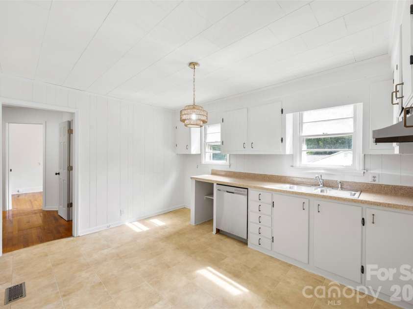 301 Gittens Street, Lowell, NC 28098.  MLS# CAR4381239, YatesRealty ID 23112. 