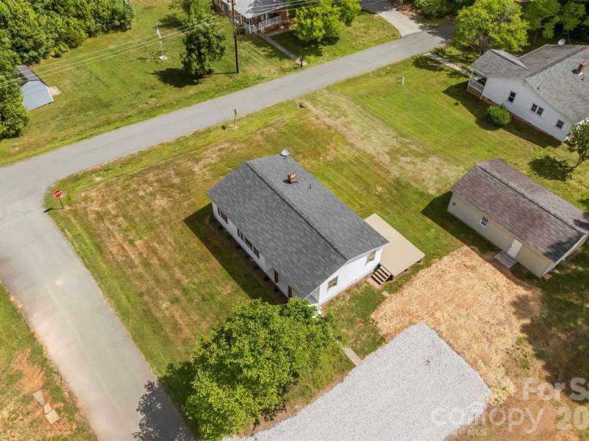 301 Gittens Street, Lowell, NC 28098.  MLS# CAR4381239, YatesRealty ID 23112. 