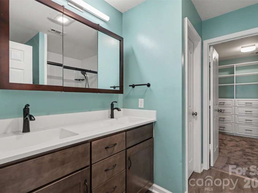 2301 Reid Pointe Avenue, Fort Mill, SC 29707.  MLS# CAR4380074, YatesRealty ID 23113. 