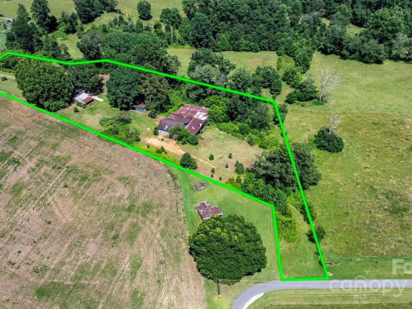 5560 Springs Road, Conover, NC 28613.  MLS# CAR4273877, YatesRealty ID 23113. 